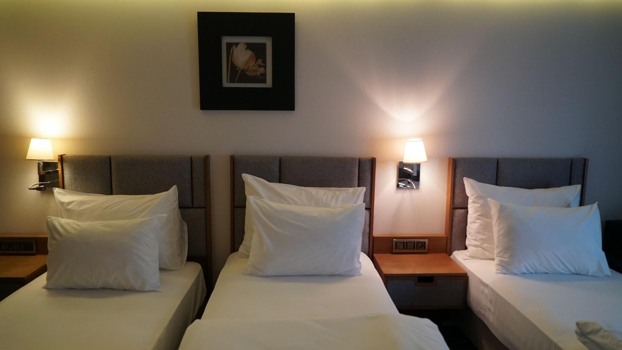 Hotel Yuksel Yenikapi 4*